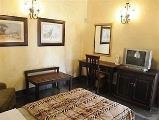 The Big Five Lodge Γκαμπορόνε Εξωτερικό φωτογραφία
